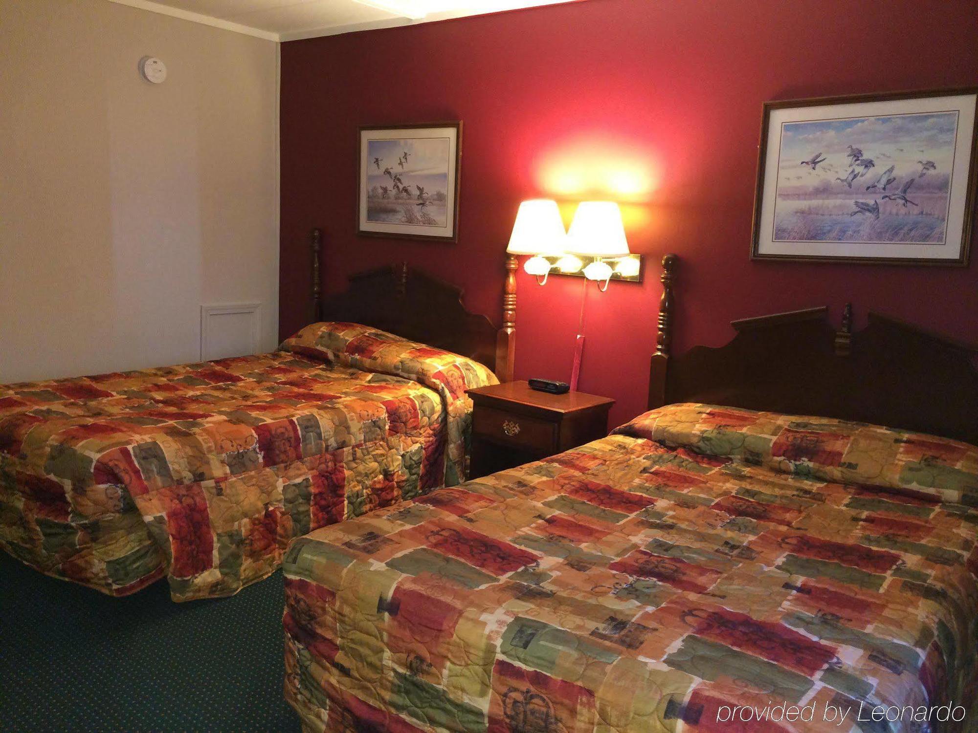 Rapids Inn & Suites Wisconsin Rapids Exterior foto